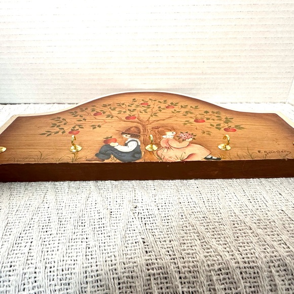 Vintage Wooden Hand painted Primitive Rustic Wall Hook Decor w/Apple Tree Design - Picture 8 of 8